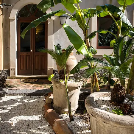 Crociferi Palace * Catania